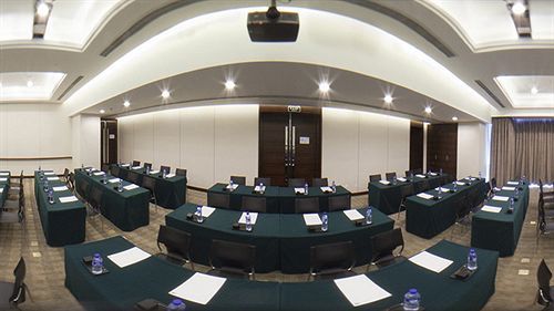Hotel Express Dongzhimen By Ihg 4*